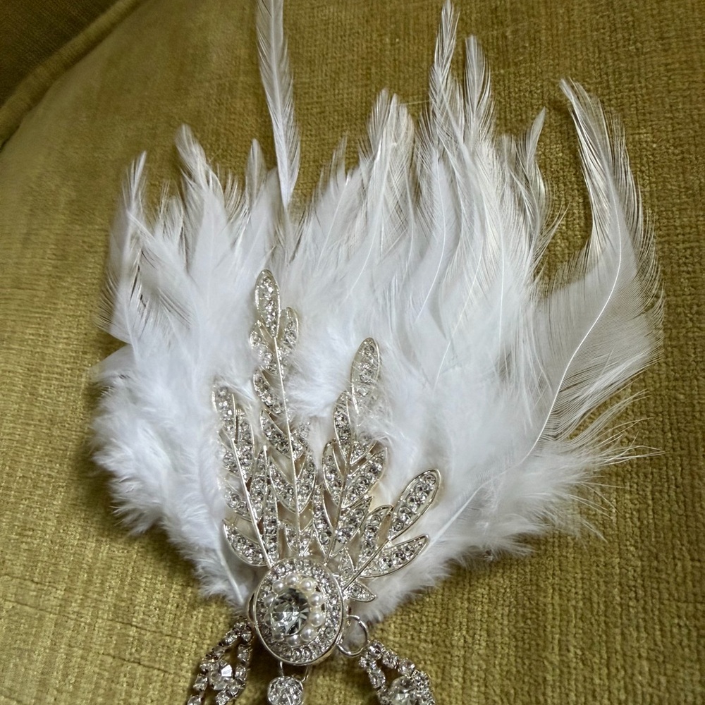 Elegant Silver and Pearl Headpiece Flapper style